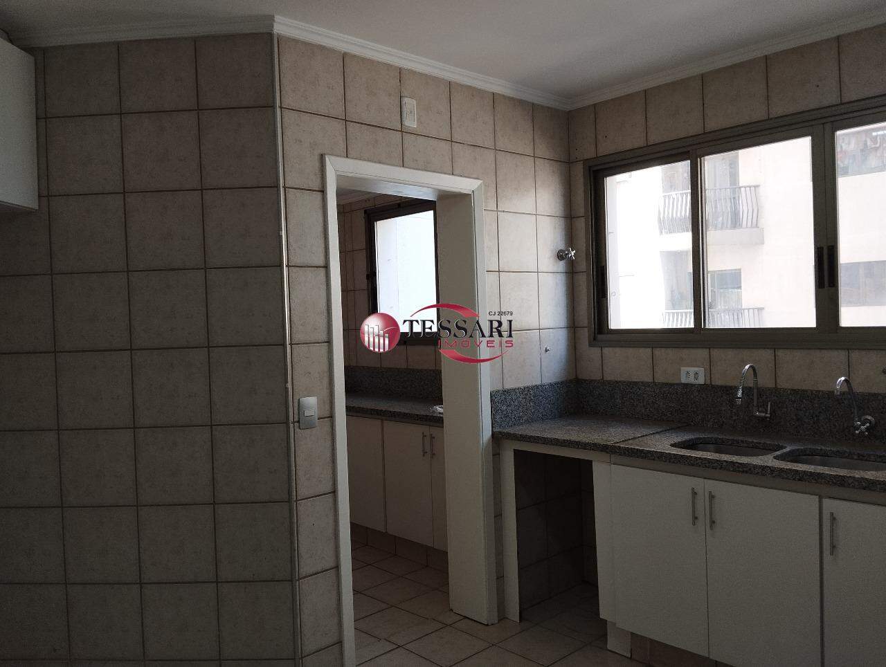 Apartamento com 3 quartos à venda, 140m² — foto 4 de 11