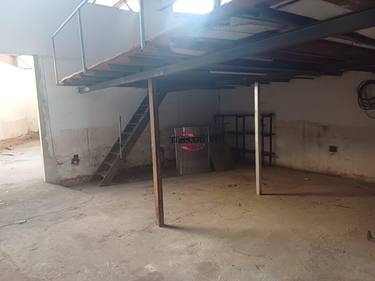 Loja / Salão / Ponto Comercial para aluguel, 320m² — foto 15 de 17