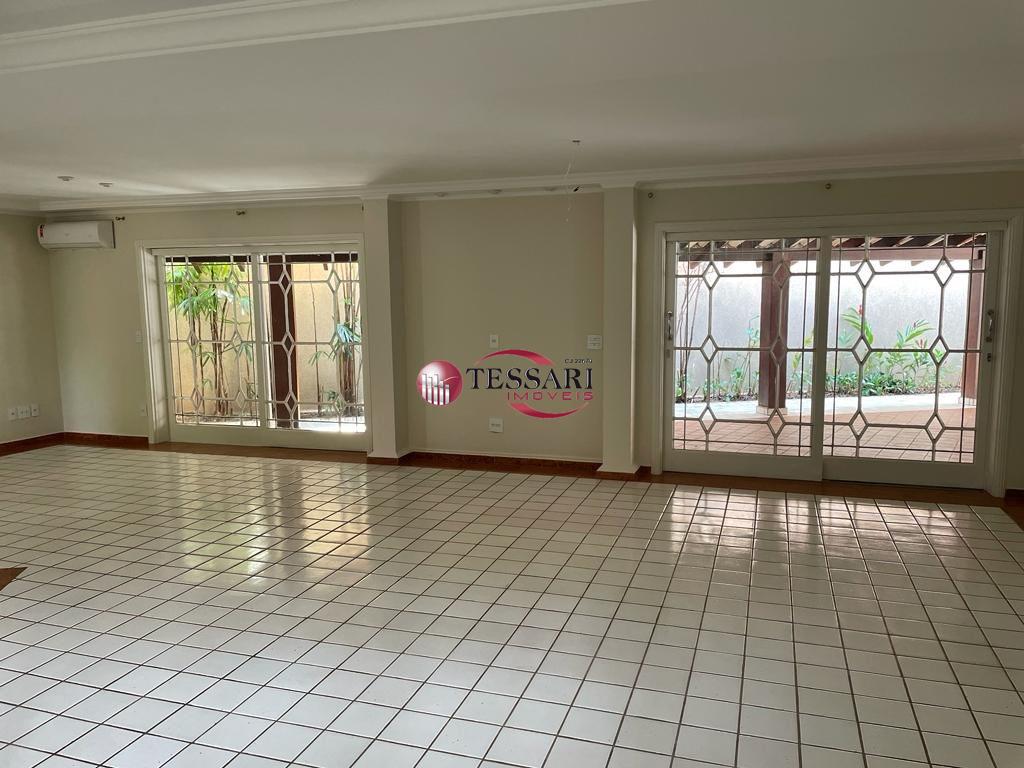 Casa de Condomínio com 4 quartos à venda, 415m² — foto 2 de 27