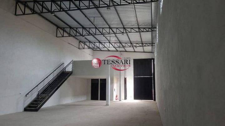 Loja / Salão / Ponto Comercial para aluguel, 234m² — foto 1 de 12