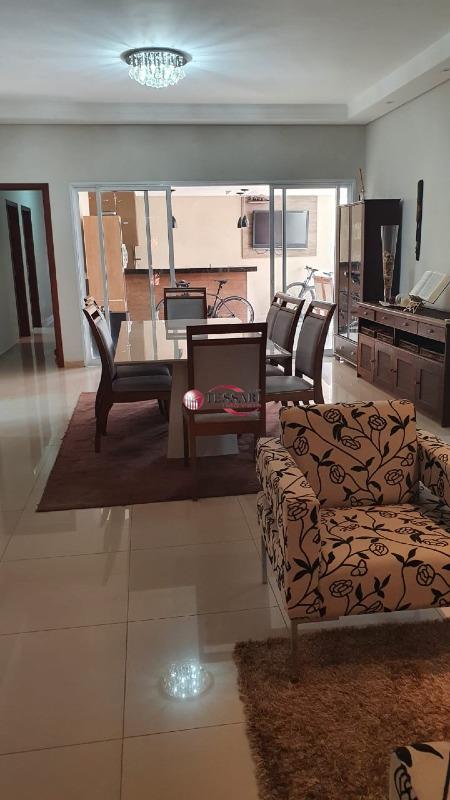 Casa de Condomínio com 4 quartos à venda, 311m² — foto 4 de 28