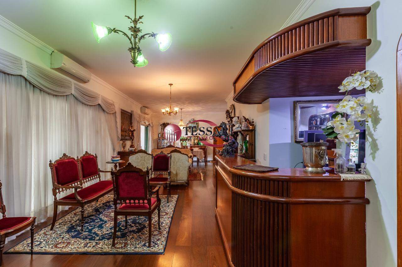 Casa com 4 quartos à venda, 610m² — foto 15 de 30