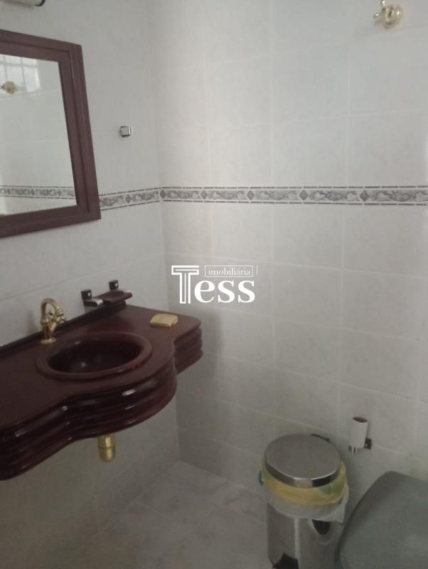 Casa com 3 quartos para aluguel, 450m² — foto 18 de 22
