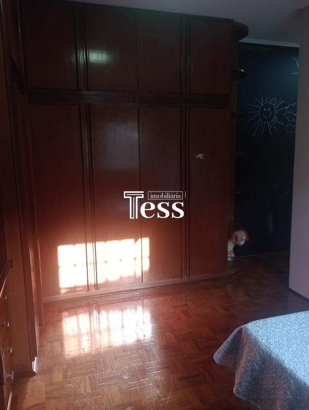 Casa com 3 quartos para aluguel, 450m² — foto 11 de 22