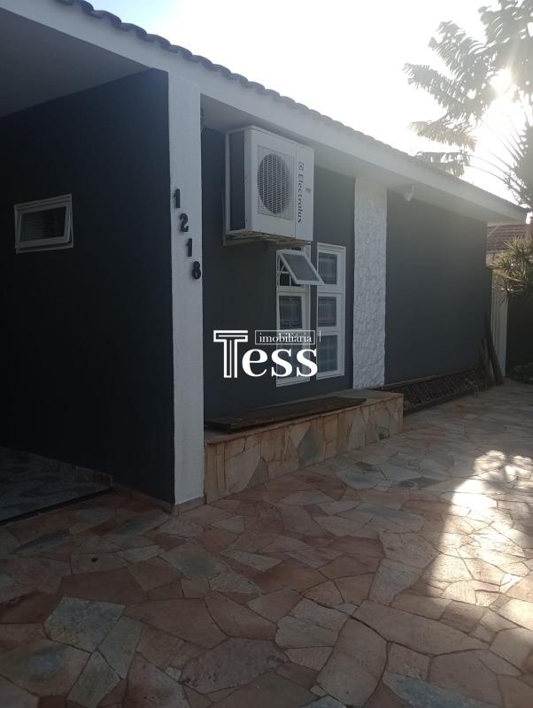 Casa com 3 quartos para aluguel, 450m² — foto 3 de 22