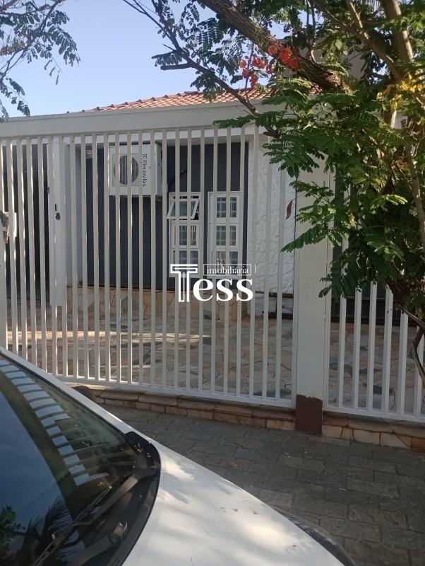 Casa com 3 quartos para aluguel, 450m² — foto 2 de 22