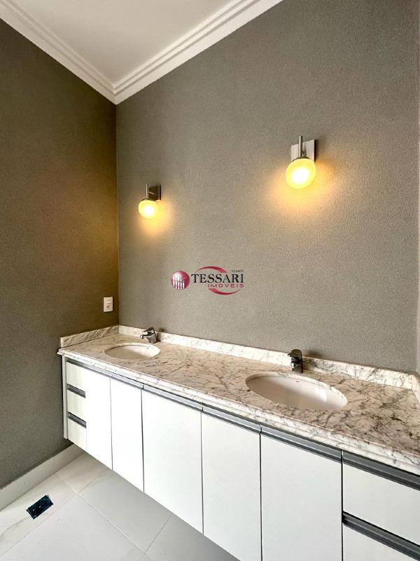 Casa de Condomínio com 3 quartos para aluguel, 238m² — foto 22 de 27