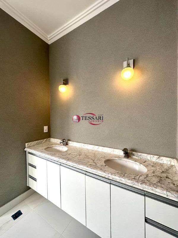 Casa de Condomínio com 3 quartos à venda, 238m² — foto 20 de 25