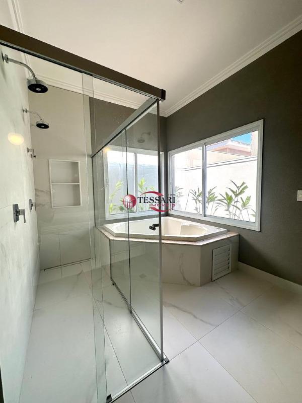 Casa de Condomínio com 3 quartos à venda, 238m² — foto 11 de 25