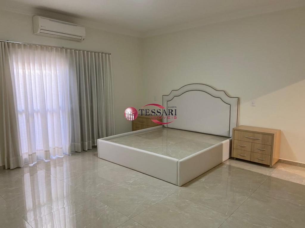 Casa de Condomínio com 3 quartos à venda, 300m² — foto 12 de 18