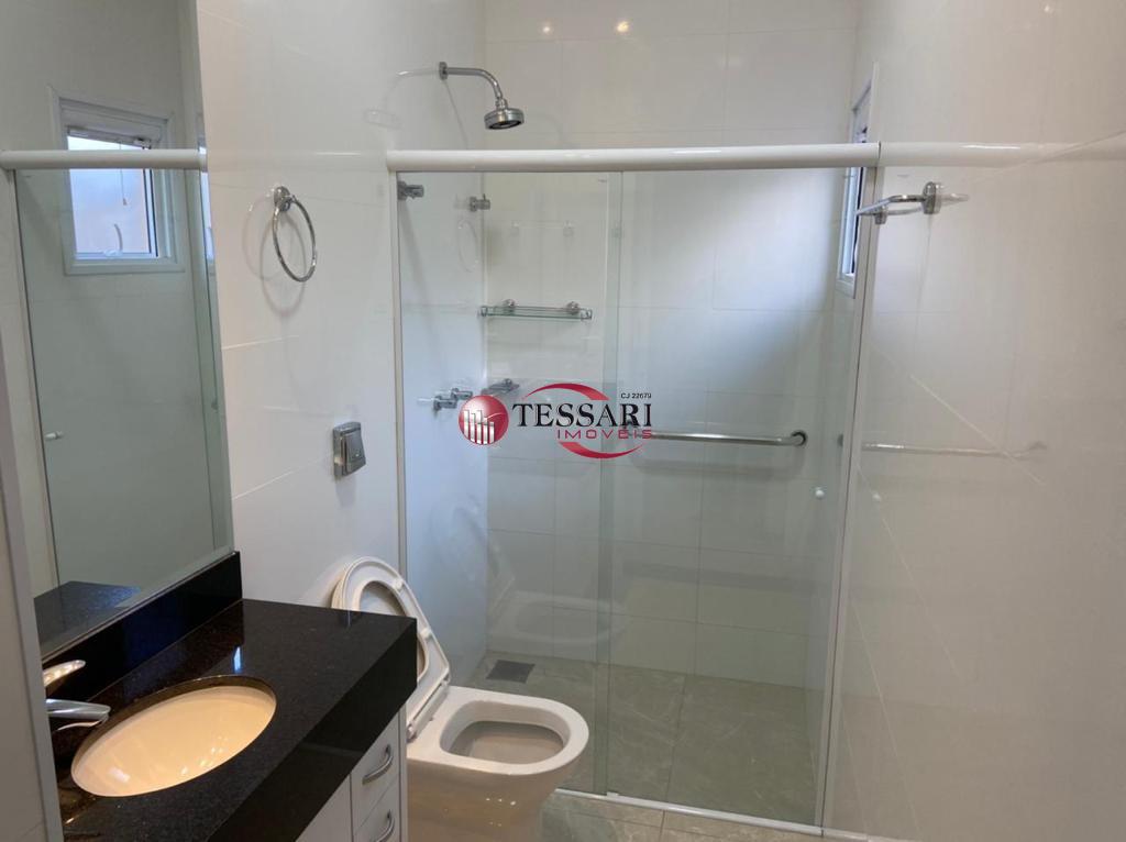 Casa de Condomínio com 3 quartos à venda, 300m² — foto 13 de 18