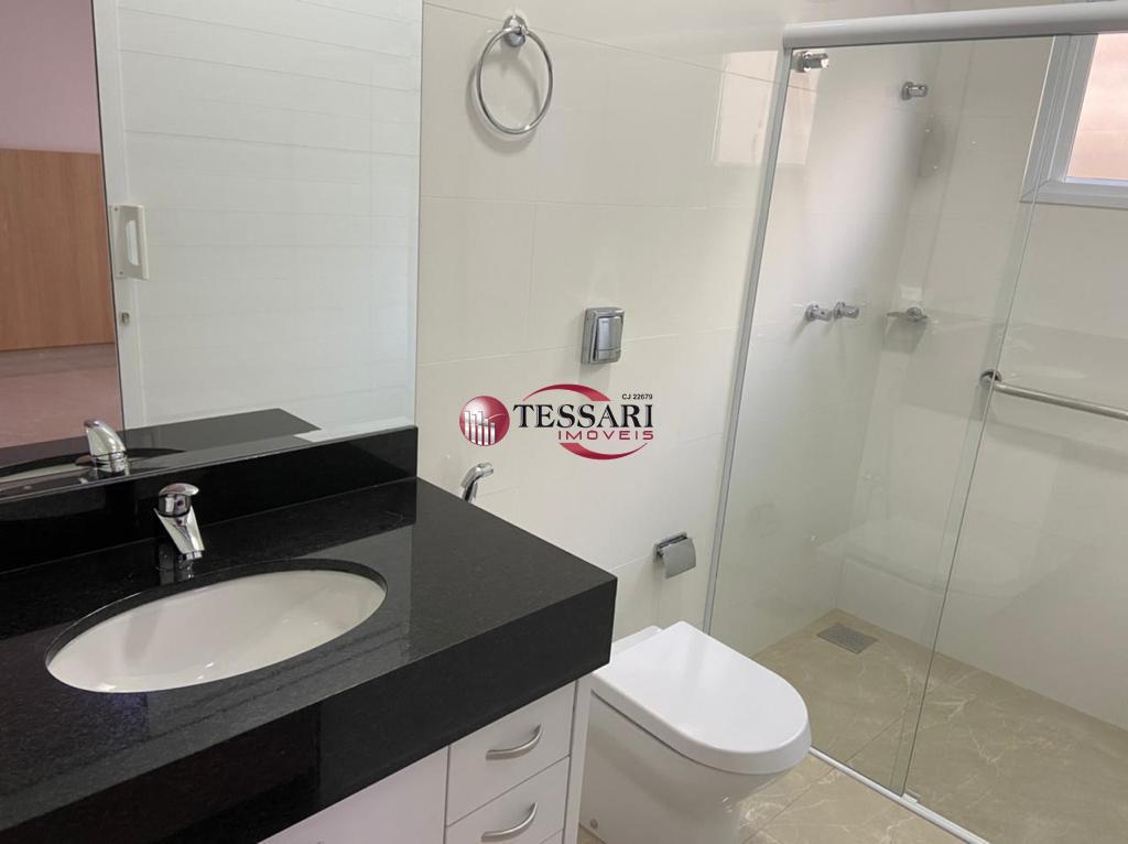 Casa de Condomínio com 3 quartos à venda, 300m² — foto 15 de 18