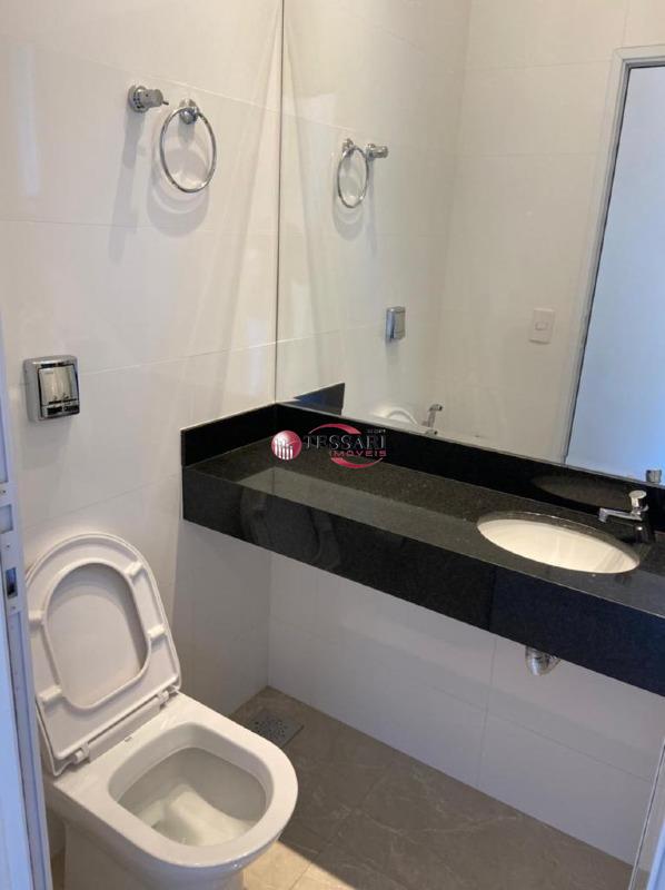 Casa de Condomínio com 3 quartos à venda, 300m² — foto 17 de 18