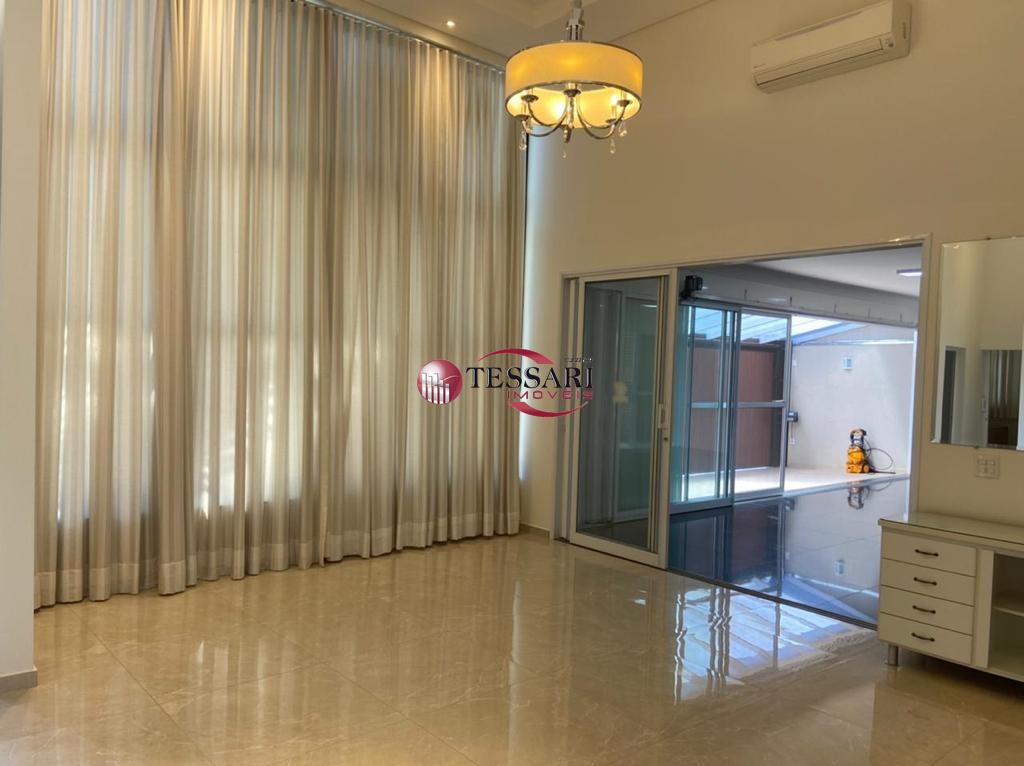 Casa de Condomínio com 3 quartos à venda, 300m² — foto 2 de 18