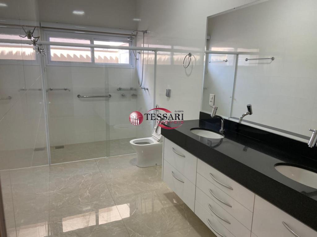 Casa de Condomínio com 3 quartos à venda, 300m² — foto 8 de 18
