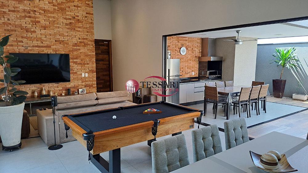 Casa de Condomínio com 3 quartos à venda, 200m² — foto 13 de 27