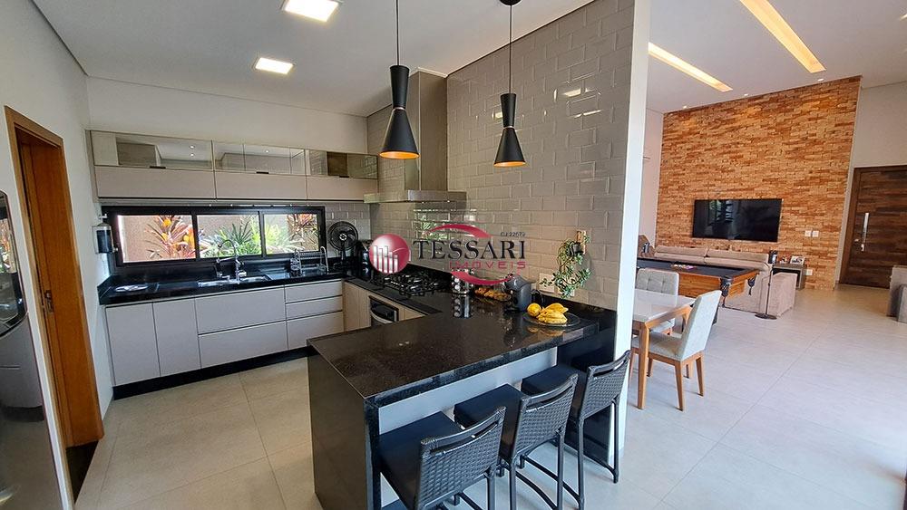 Casa de Condomínio com 3 quartos à venda, 200m² — foto 8 de 27