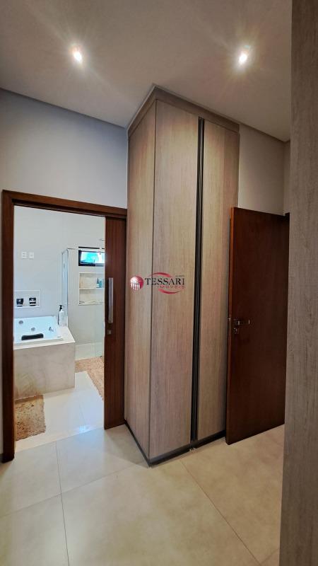 Casa de Condomínio com 3 quartos à venda, 200m² — foto 18 de 27