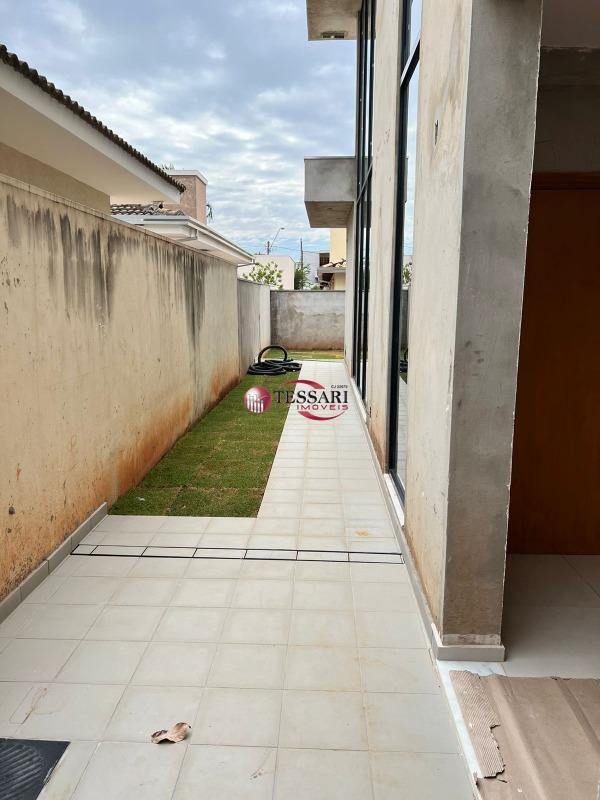 Casa de Condomínio com 3 quartos à venda, 249m² — foto 16 de 30