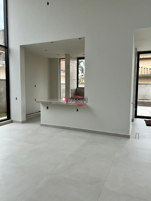 Casa de Condomínio com 3 quartos à venda, 249m² — foto 4 de 30