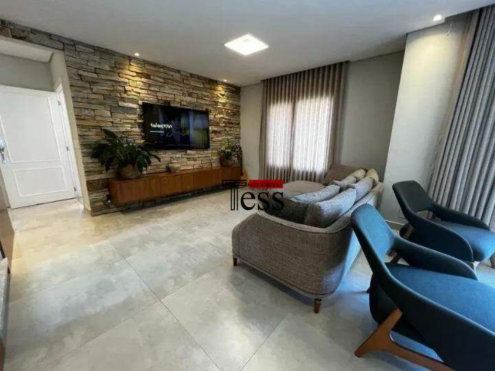 Casa de Condomínio com 3 quartos para aluguel, 212m² — foto 5 de 27