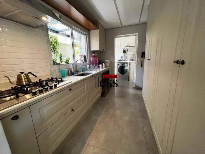 Casa de Condomínio com 3 quartos para aluguel, 212m² — foto 7 de 27