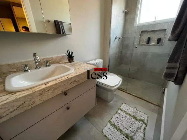 Casa de Condomínio com 3 quartos para aluguel, 212m² — foto 18 de 27