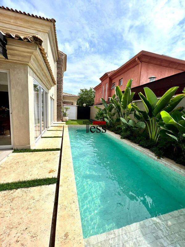 Casa de Condomínio com 3 quartos para aluguel, 212m² — foto 23 de 27