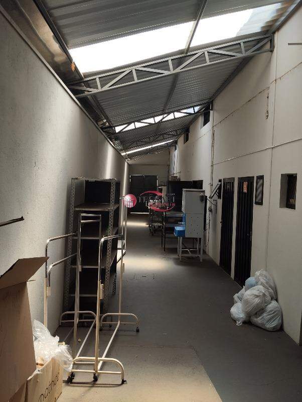 Loja / Salão / Ponto Comercial para aluguel, 418m² — foto 9 de 13