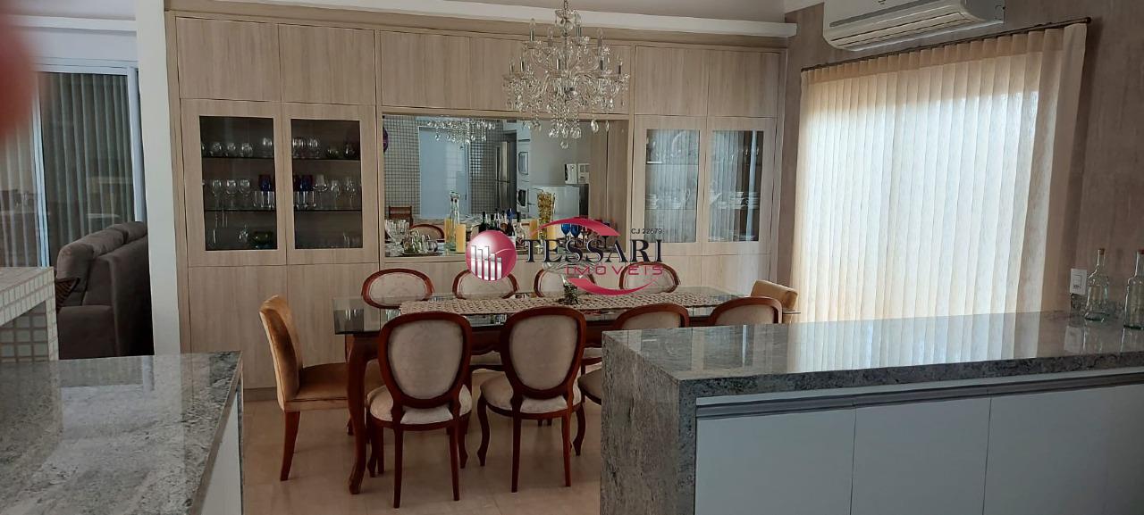 Casa de Condomínio com 4 quartos à venda, 360m² — foto 3 de 17