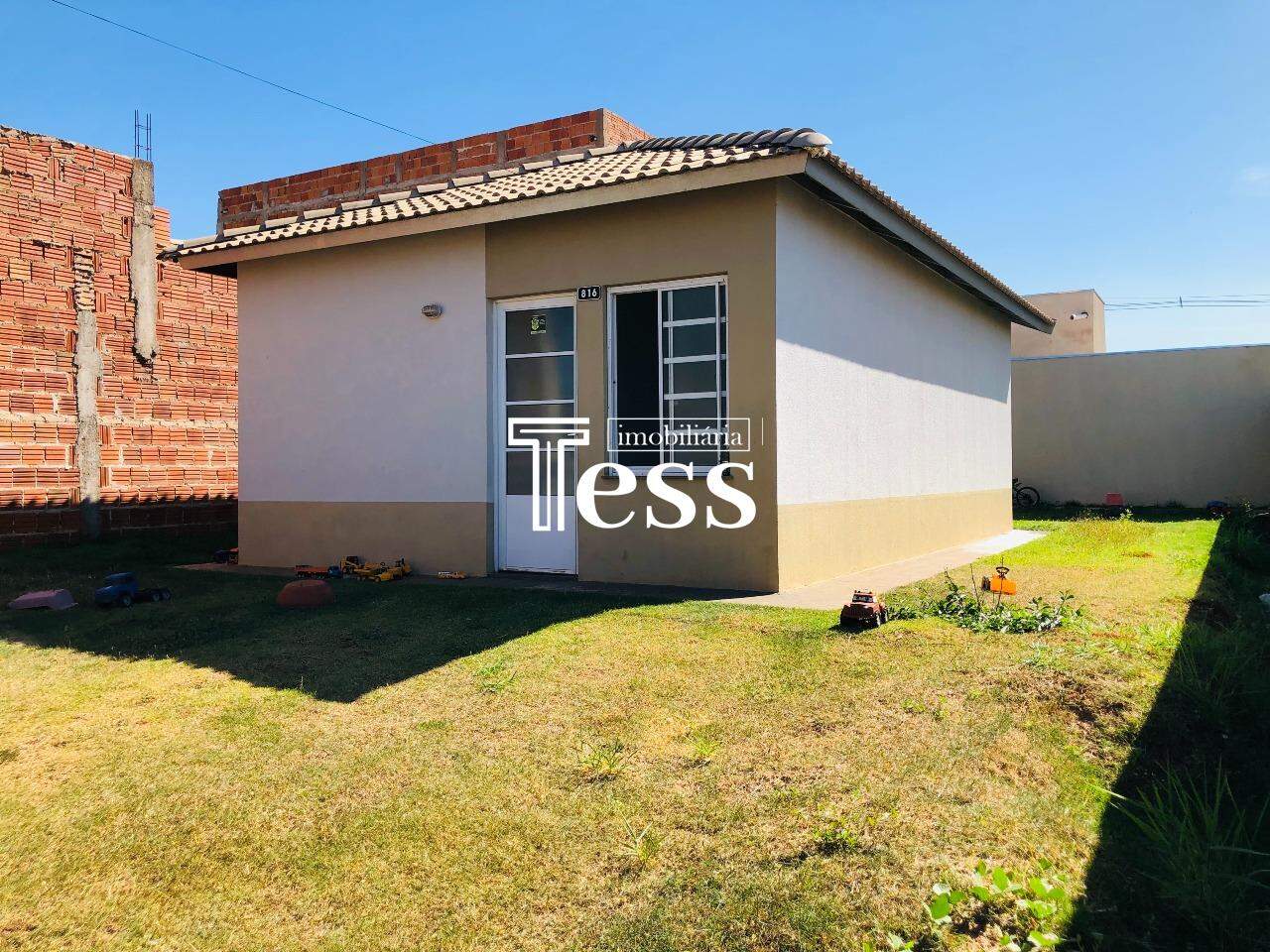 Casa com 2 quartos à venda, 44m² — foto 2 de 4