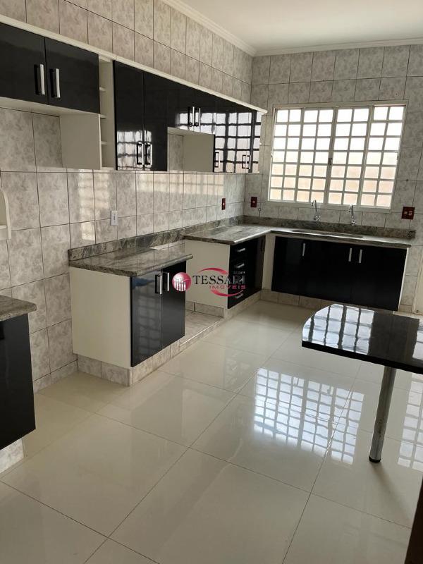 Casa de Condomínio com 3 quartos para aluguel, 350m² — foto 6 de 25