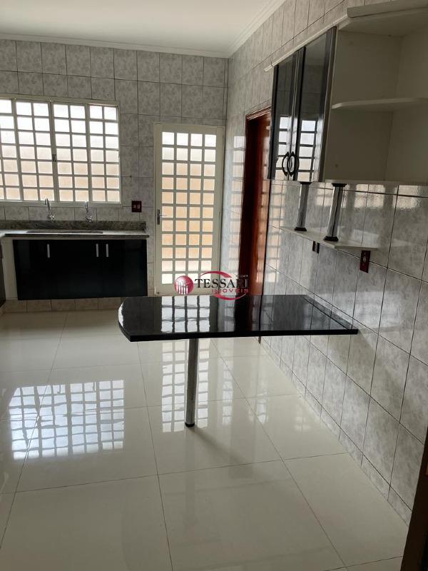 Casa de Condomínio com 3 quartos para aluguel, 350m² — foto 7 de 25