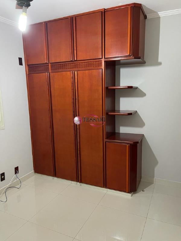 Casa de Condomínio com 3 quartos para aluguel, 350m² — foto 13 de 25