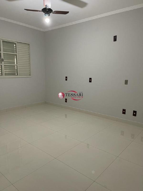 Casa de Condomínio com 3 quartos para aluguel, 350m² — foto 12 de 25