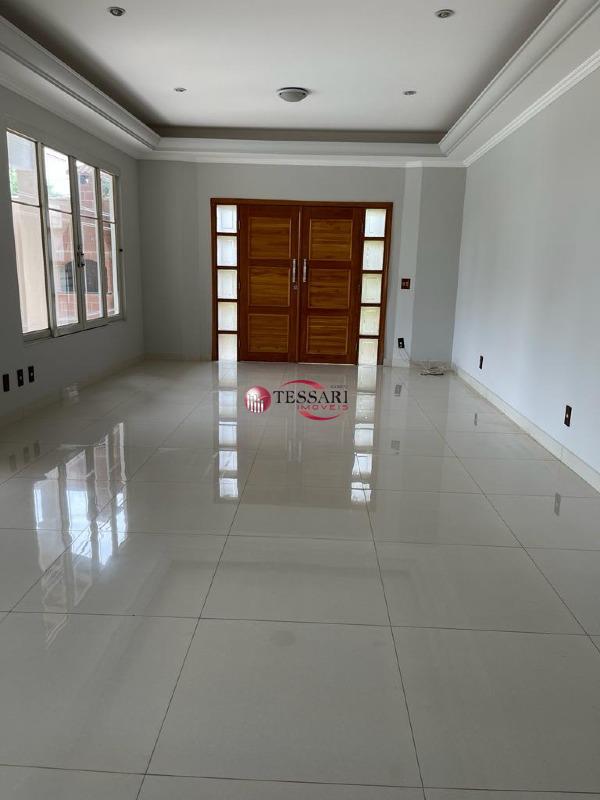 Casa de Condomínio com 3 quartos para aluguel, 350m² — foto 3 de 25