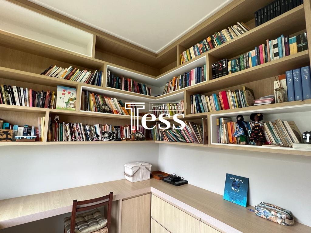 Casa de Condomínio com 4 quartos para aluguel, 320m² — foto 18 de 24