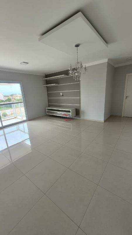 Apartamento com 3 quartos para aluguel, 105m² — foto 2 de 20