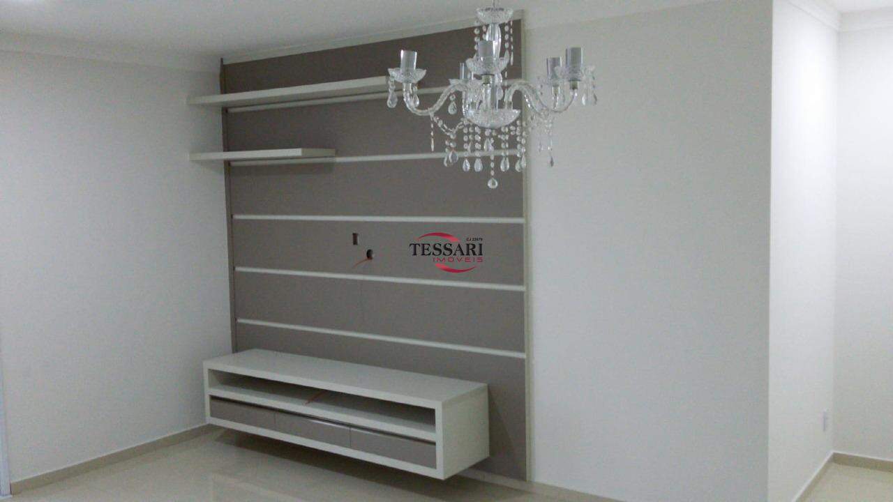 Apartamento com 3 quartos para aluguel, 105m² — foto 3 de 20