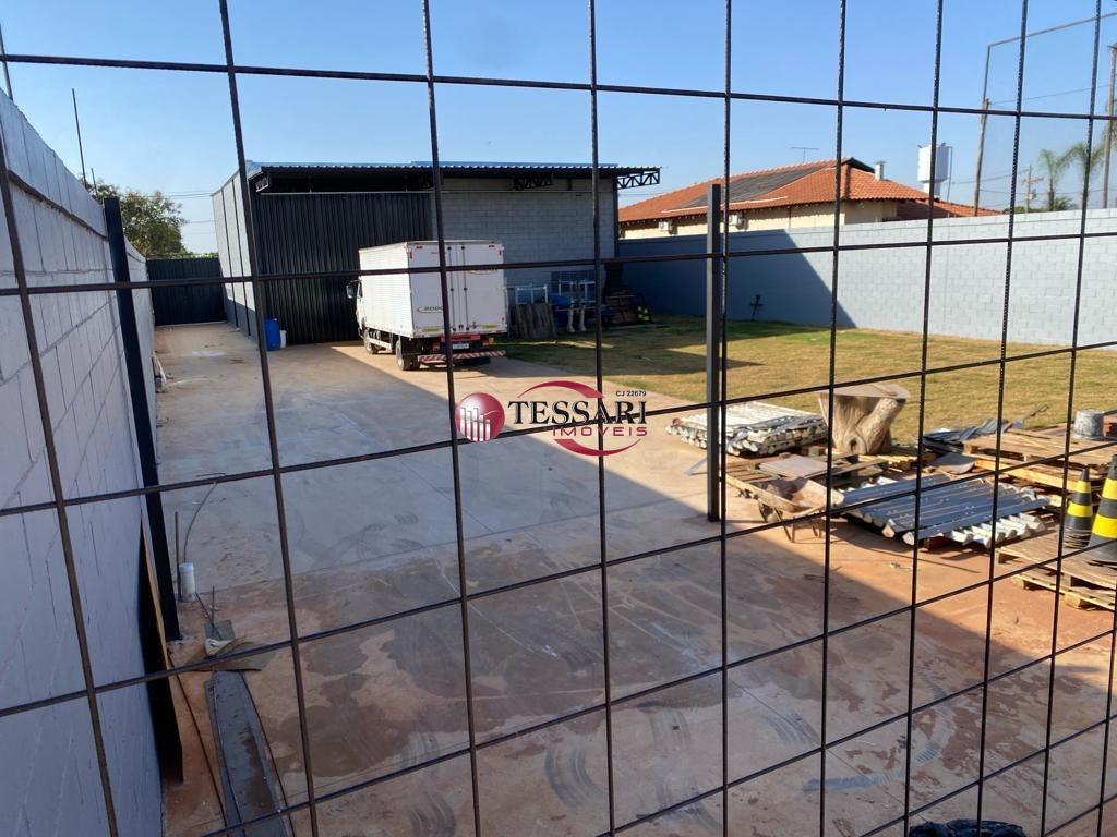 Loja / Salão / Ponto Comercial à venda, 250m² — foto 2 de 8
