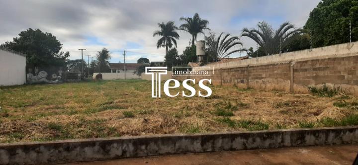 Terreno / Lote / Condomínio à venda, 850m² — foto 2 de 4
