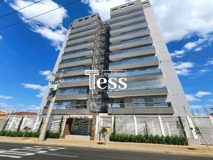 Apartamento com 3 quartos para aluguel, 80m² — foto 1 de 29