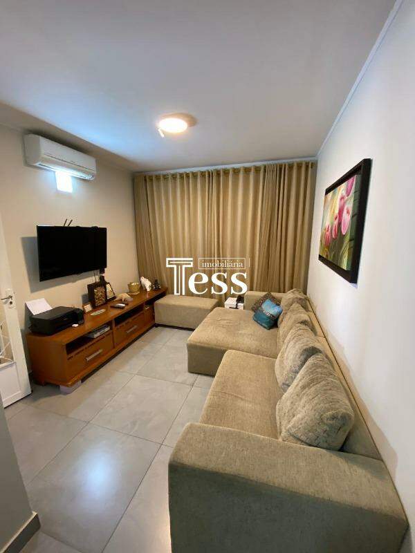 Casa com 3 quartos à venda, 320m² — foto 3 de 20
