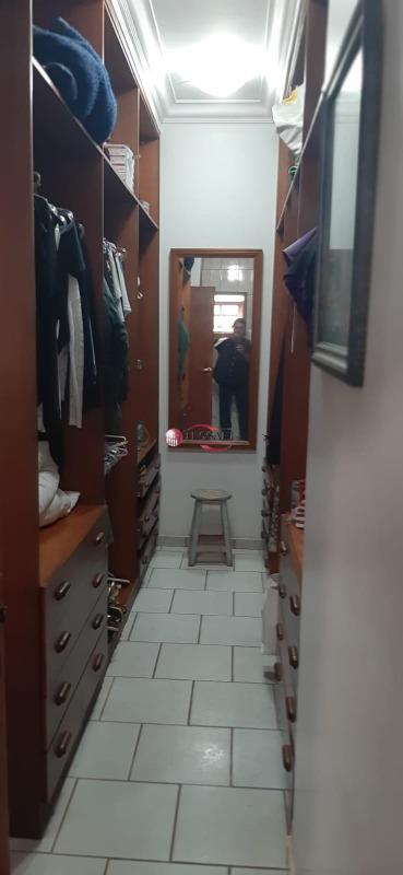 Casa com 4 quartos à venda, 450m² — foto 16 de 26