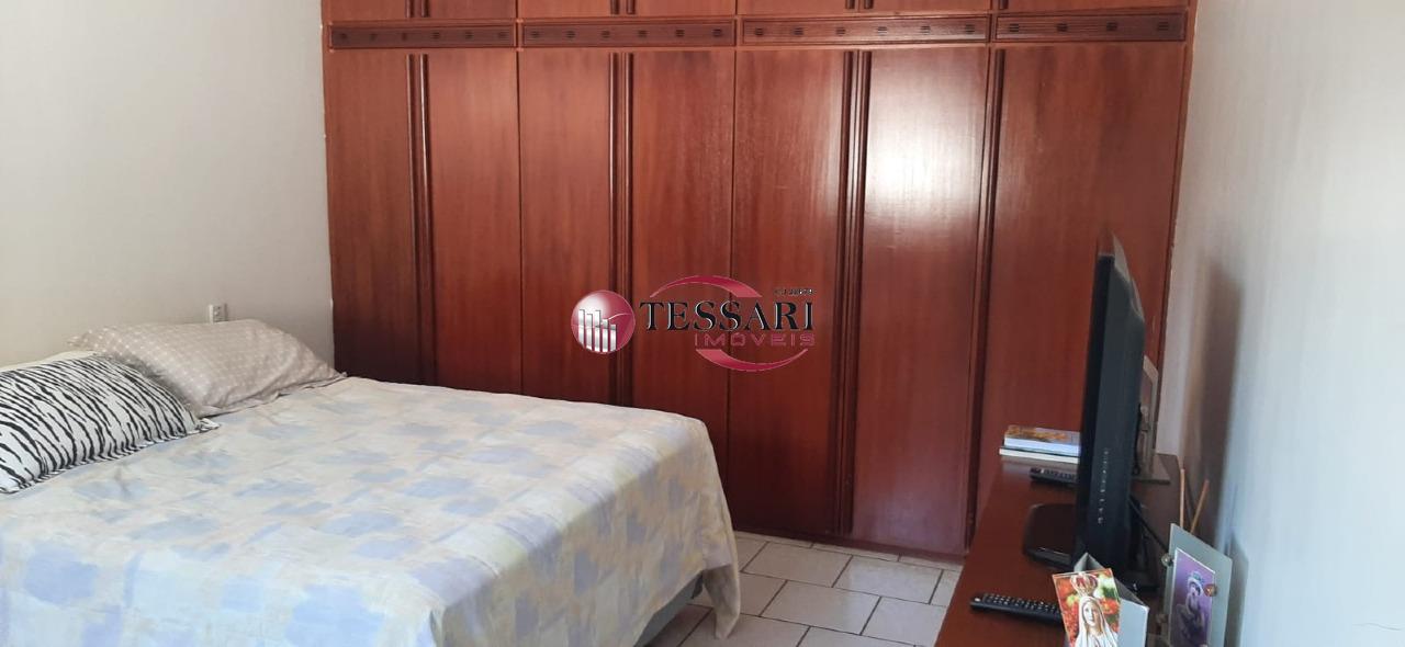 Casa com 4 quartos à venda, 450m² — foto 10 de 26