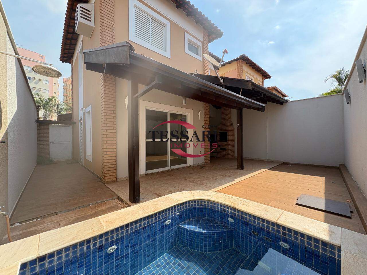 Casa de Condomínio com 3 quartos à venda, 130m² — foto 1 de 29