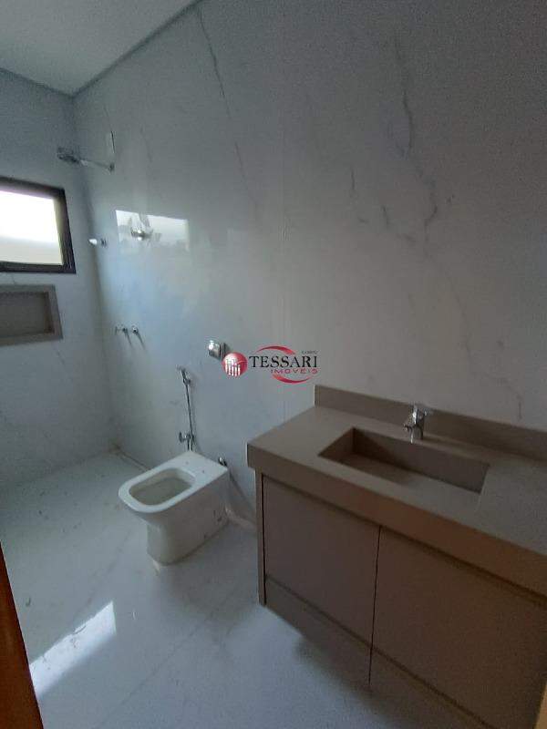 Casa de Condomínio com 3 quartos à venda, 195m² — foto 13 de 27