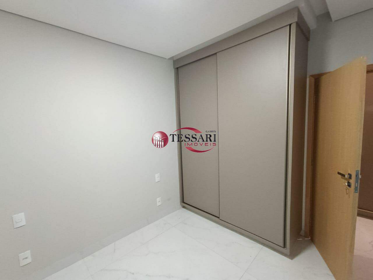 Casa de Condomínio com 3 quartos à venda, 195m² — foto 14 de 27