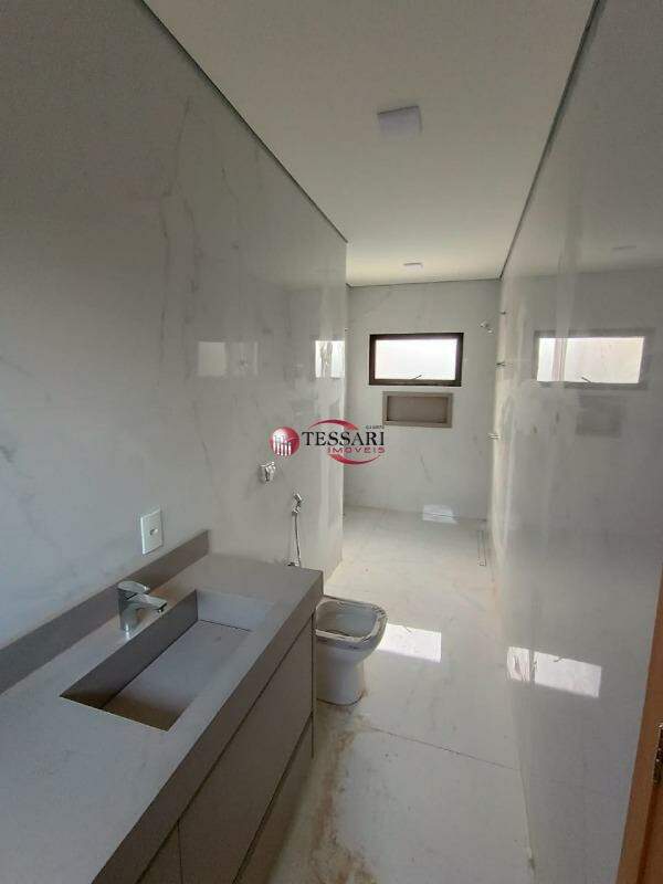 Casa de Condomínio com 3 quartos à venda, 195m² — foto 20 de 27
