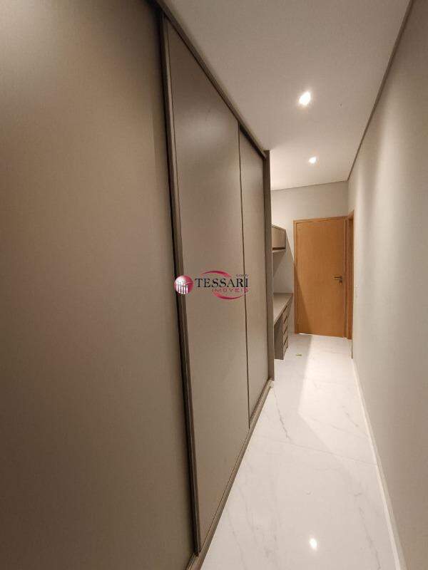 Casa de Condomínio com 3 quartos à venda, 195m² — foto 10 de 27